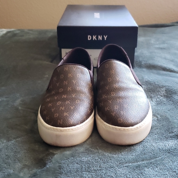 DKNY Randall slip on dark brown shoe - Picture 5 of 6